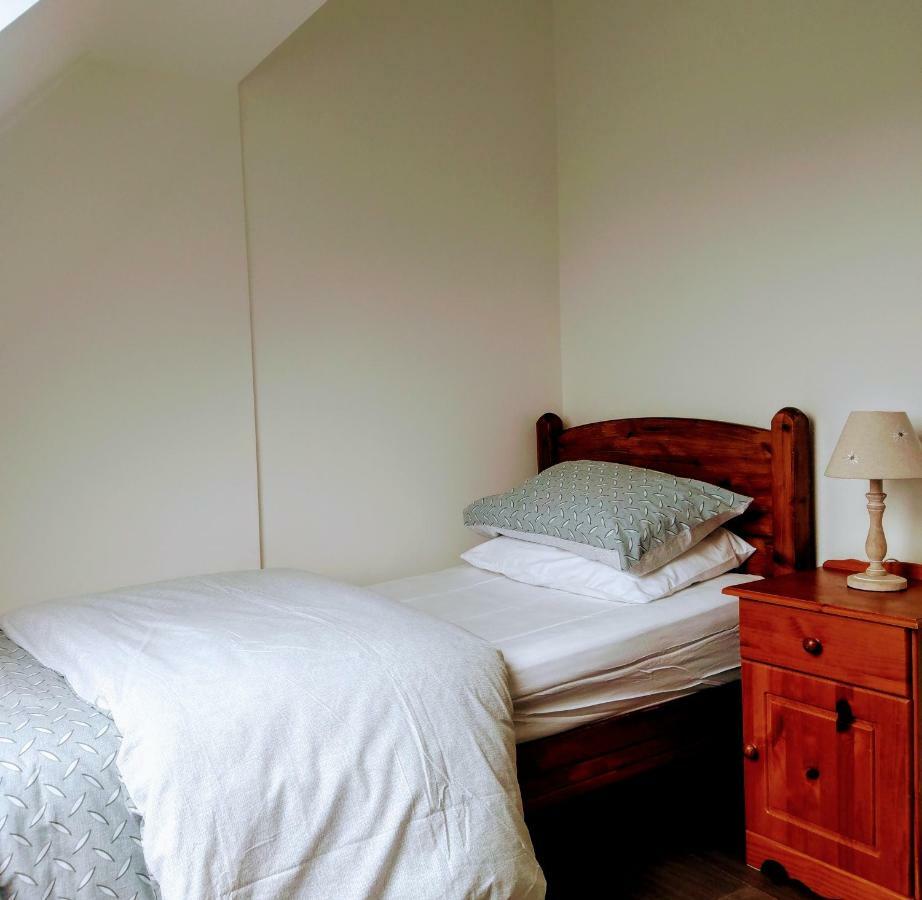 The Hollies Apartment อาแดร์ ภายนอก รูปภาพ